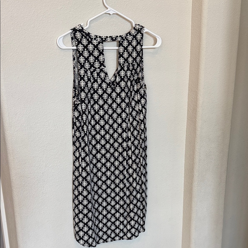 Old Navy Black and White Pattern Dress Women Small Lightweight Sundress - Picture 4 of 8